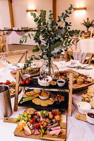 Hanbury Barn Wedding Photography - Hannah & Adam-622