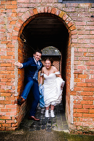 Hanbury Barn Wedding Photography - Hannah & Adam-571