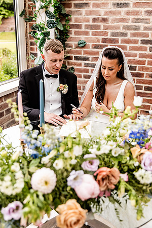 Charlotte & Paul - Foxtail Barns Wedding Photography-515