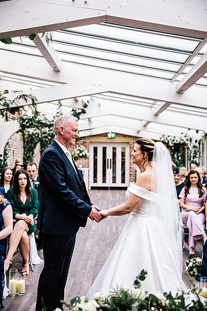 Foxtail Barns Wedding Photography - Jill & Chris-327