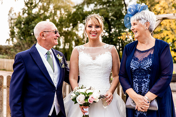 Hanbury Barn Wedding Photography - Laura & Phil-523