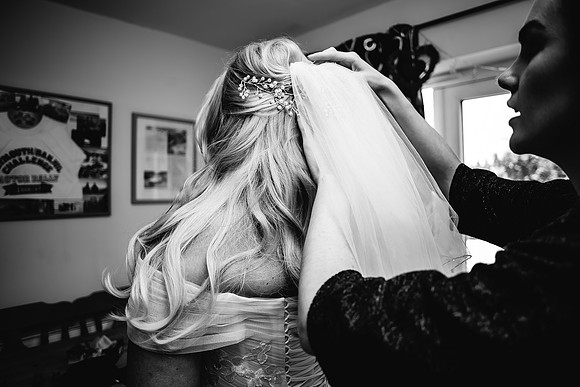 The Oak Tree Of Peover Wedding Photography - Cheshire Wedding Photographer-246