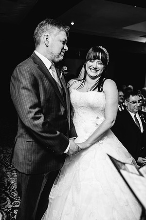 Hunters Lodge Wedding Photography - Jenny & Bob-329