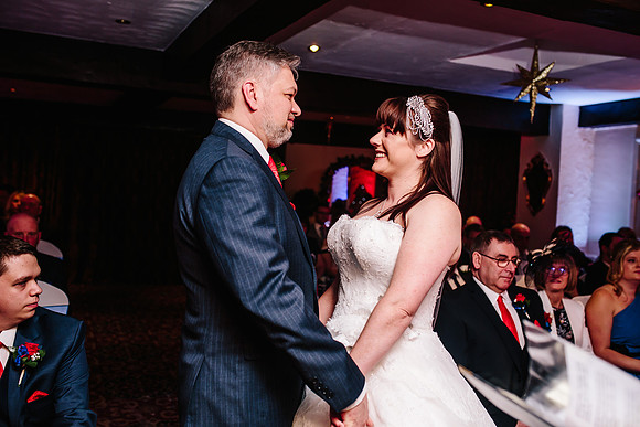 Hunters Lodge Wedding Photography - Jenny & Bob-330