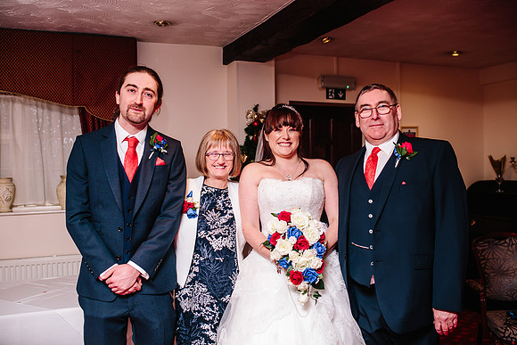 Hunters Lodge Wedding Photography - Jenny & Bob-443