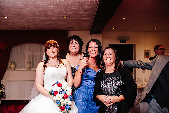 Hunters Lodge Wedding Photography - Jenny & Bob-420