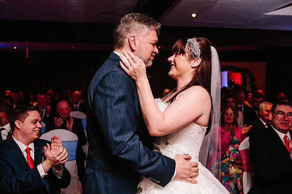 Hunters Lodge Wedding Photography - Jenny & Bob-345
