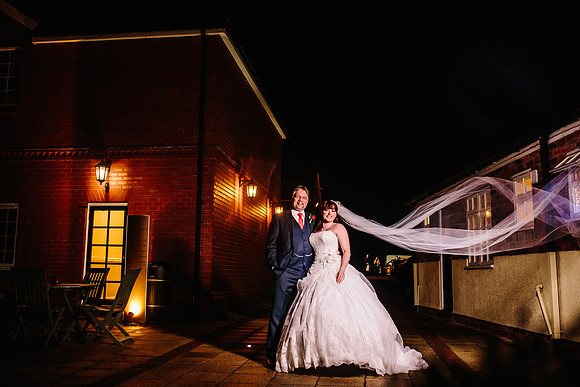 Hunters Lodge Wedding Photography - Jenny & Bob-501