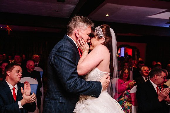 Hunters Lodge Wedding Photography - Jenny & Bob-349