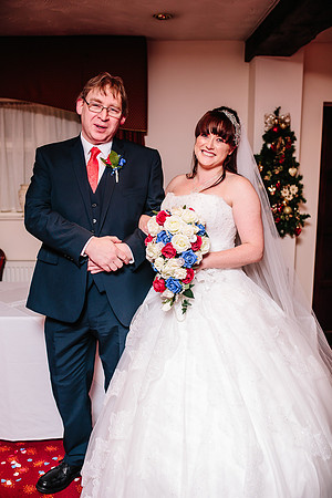 Hunters Lodge Wedding Photography - Jenny & Bob-448