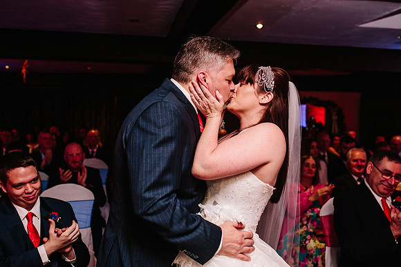 Hunters Lodge Wedding Photography - Jenny & Bob-348