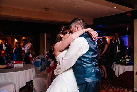 Hunters Lodge Wedding Photography - Jenny & Bob-657