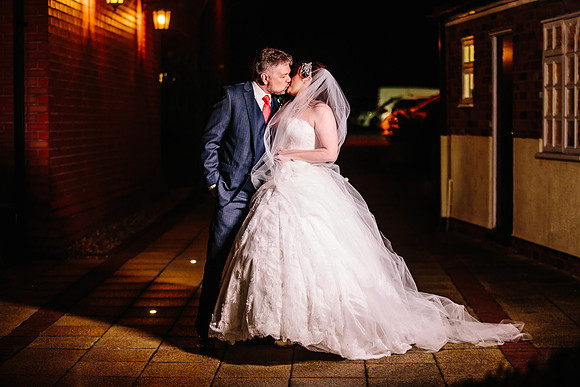 Hunters Lodge Wedding Photography - Jenny & Bob-489