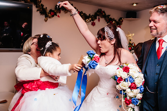 Hunters Lodge Wedding Photography - Jenny & Bob-399