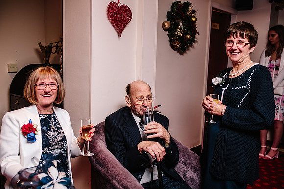 Hunters Lodge Wedding Photography - Jenny & Bob-381