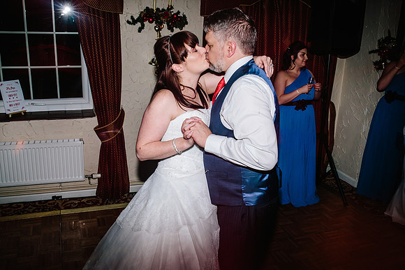 Hunters Lodge Wedding Photography - Jenny & Bob-666