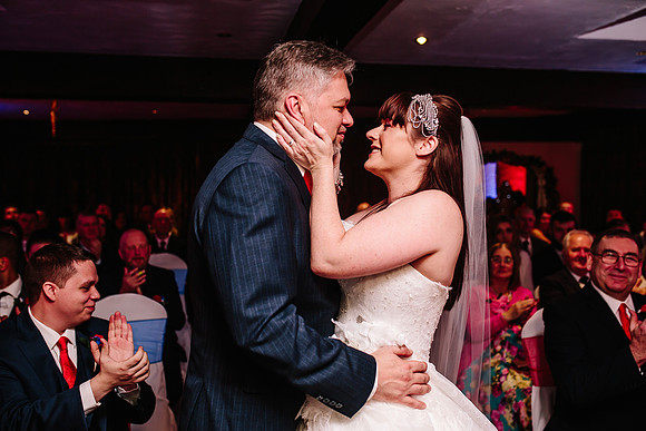 Hunters Lodge Wedding Photography - Jenny & Bob-346