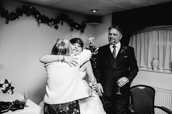 Hunters Lodge Wedding Photography - Jenny & Bob-378