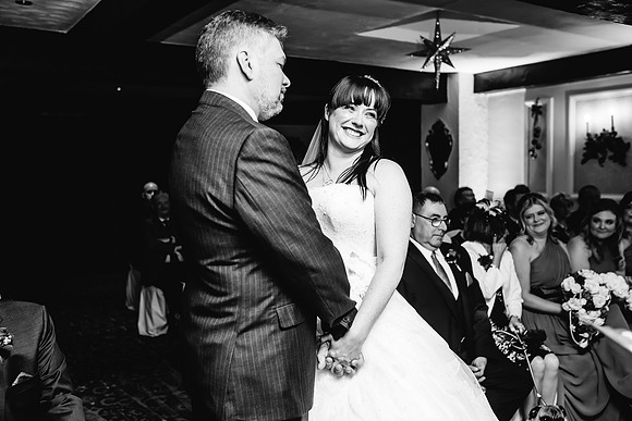Hunters Lodge Wedding Photography - Jenny & Bob-325