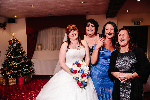 Hunters Lodge Wedding Photography - Jenny & Bob-422