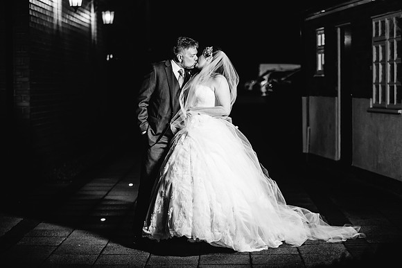 Hunters Lodge Wedding Photography - Jenny & Bob-490