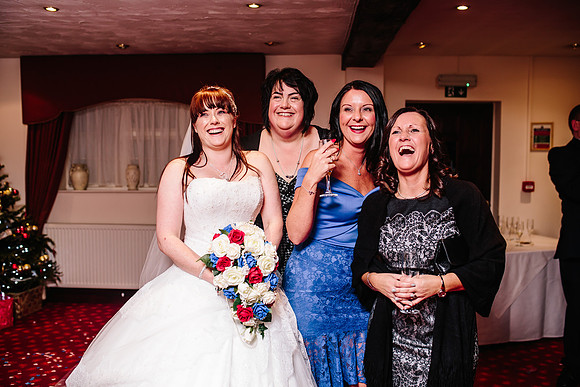 Hunters Lodge Wedding Photography - Jenny & Bob-421