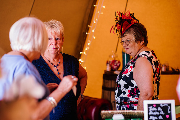 The Oak Tree Of Peover Wedding Photography - Cheshire Wedding Photographer-579