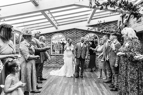 Foxtail Barns Wedding Photography - Kate & Jonathon-388