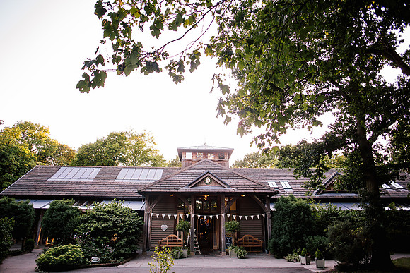 The Oak Tree Of Peover Wedding Photography - Cheshire Wedding Photographer-434