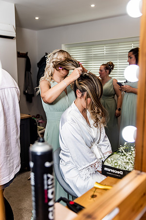 Hanbury Barn Wedding Photography - Laura & Phil-217