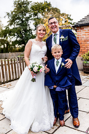Hanbury Barn Wedding Photography - Laura & Phil-413