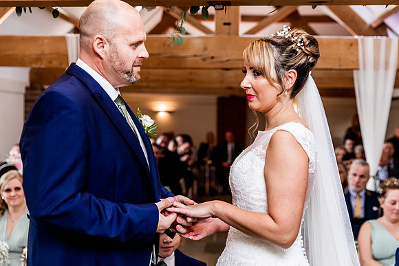 Hanbury Barn Wedding Photography - Laura & Phil-313