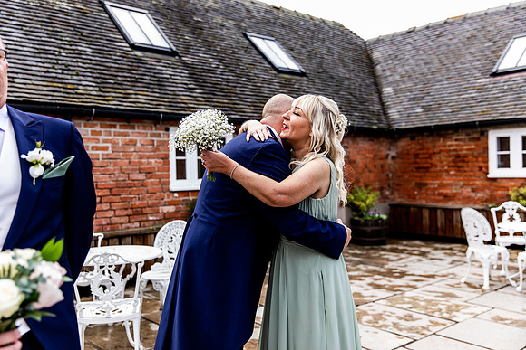 Hanbury Barn Wedding Photography - Laura & Phil-408
