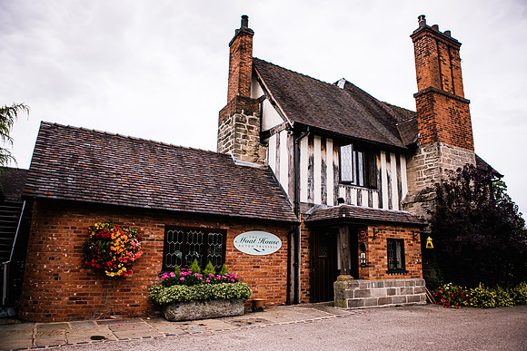 Jane & David - Gift Of A Wedding - Moat House Acton Trussell-2