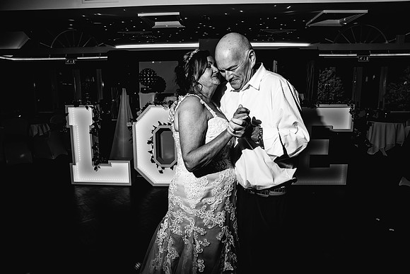 Jane & David - Gift Of A Wedding - Moat House Acton Trussell-611