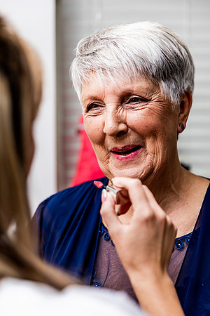 Hanbury Barn Wedding Photography - Laura & Phil-184