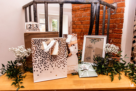 Hanbury Barn Wedding Photography - Laura & Phil-475