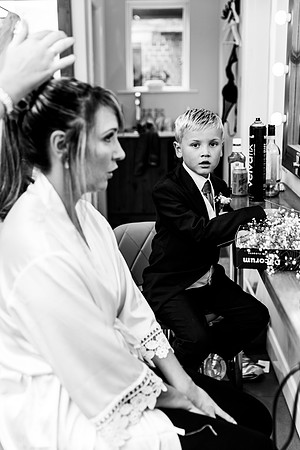 Hanbury Barn Wedding Photography - Laura & Phil-230