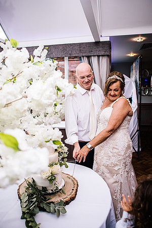 Jane & David - Gift Of A Wedding - Moat House Acton Trussell-434