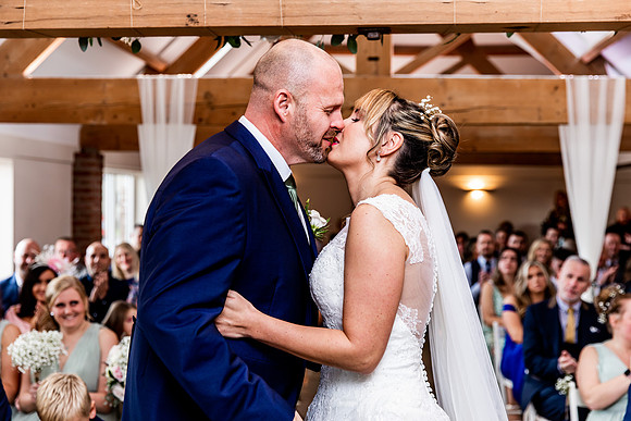Hanbury Barn Wedding Photography - Laura & Phil-323