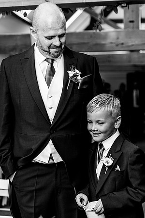 Hanbury Barn Wedding Photography - Laura & Phil-276