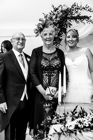 Hanbury Barn Wedding Photography - Laura & Phil-355