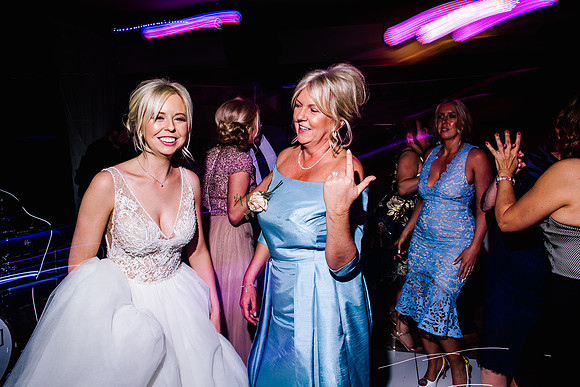 Three Horseshoes Wedding Photography - Staffordshire Weddding Photographer - Laura & Louis-856