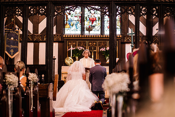 The Oak Tree Of Peover Wedding Photography - Cheshire Wedding Photographer-323