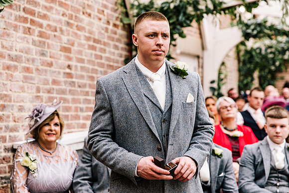 Foxtail Barns Wedding Photography - Kate & Jonathon-318