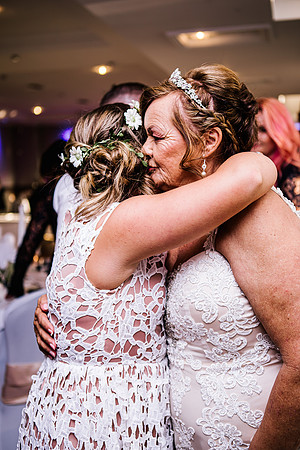 Jane & David - Gift Of A Wedding - Moat House Acton Trussell-440