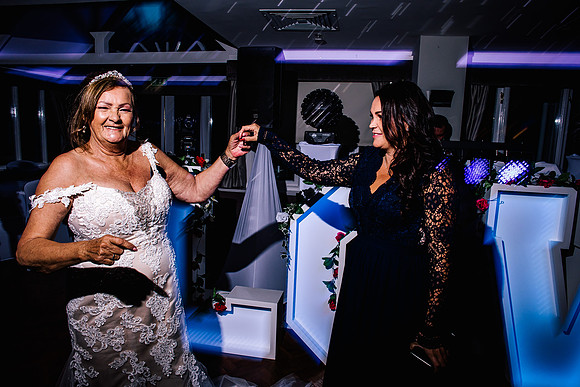Jane & David - Gift Of A Wedding - Moat House Acton Trussell-532