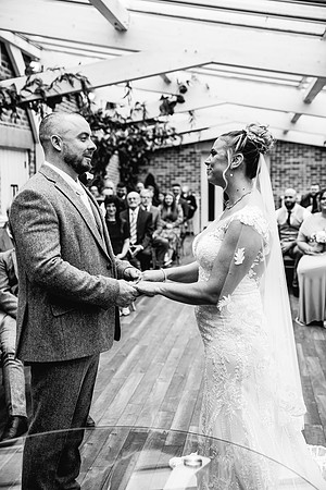 Foxtail Barns Wedding Photography - Kate & Jonathon-295