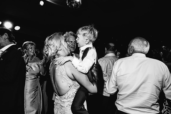 Three Horseshoes Wedding Photography - Staffordshire Weddding Photographer - Laura & Louis-809