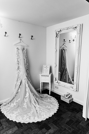 Alcumlow Barn Wedding Photography - Carrie & Craig-3